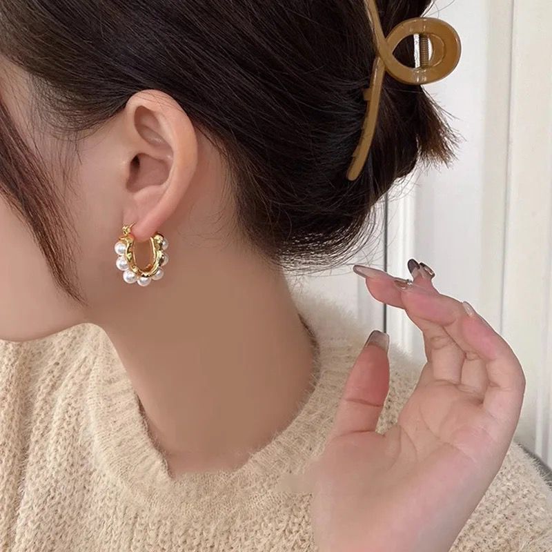 EARINGS